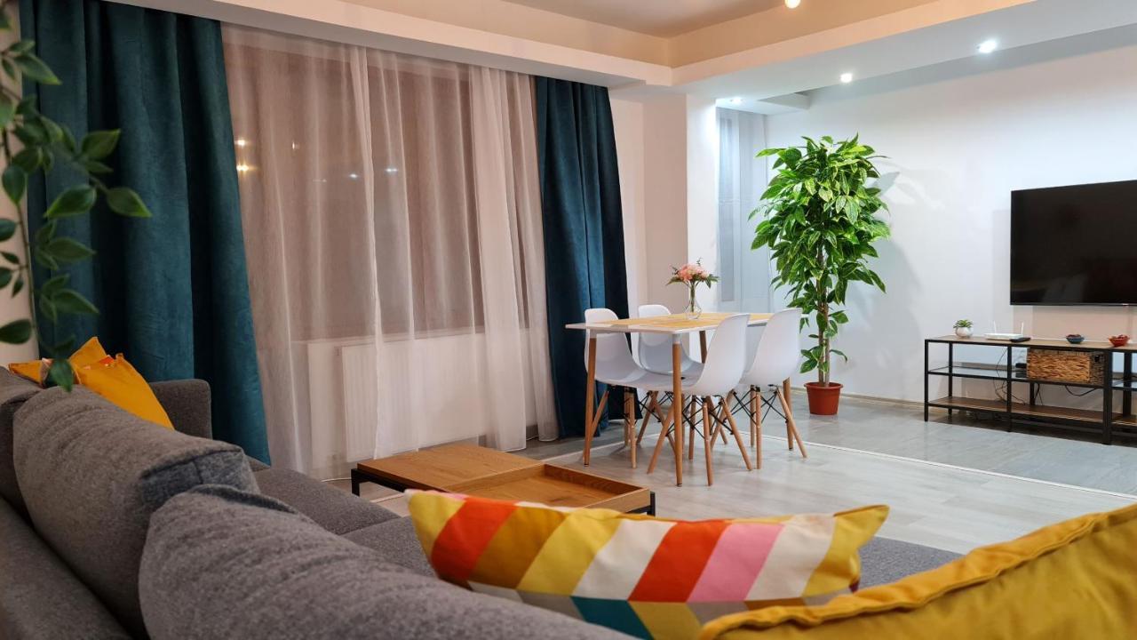 Zander Home Apartment Busteni Exterior photo
